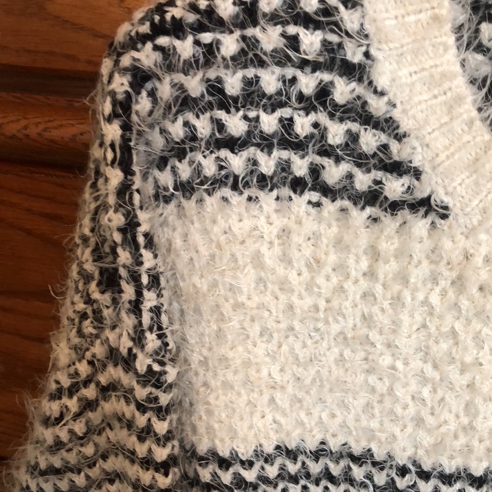 Sweater - Picture 2 of 5